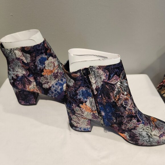 Zigi Soho Women's Ankle Boot Sz 8 Nydia Black Floral Brocade Textile Side Zip - Picture 4 of 5